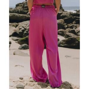Daily Drills Silky Resort Pants Wide Leg in Hot Pink M/L NWT